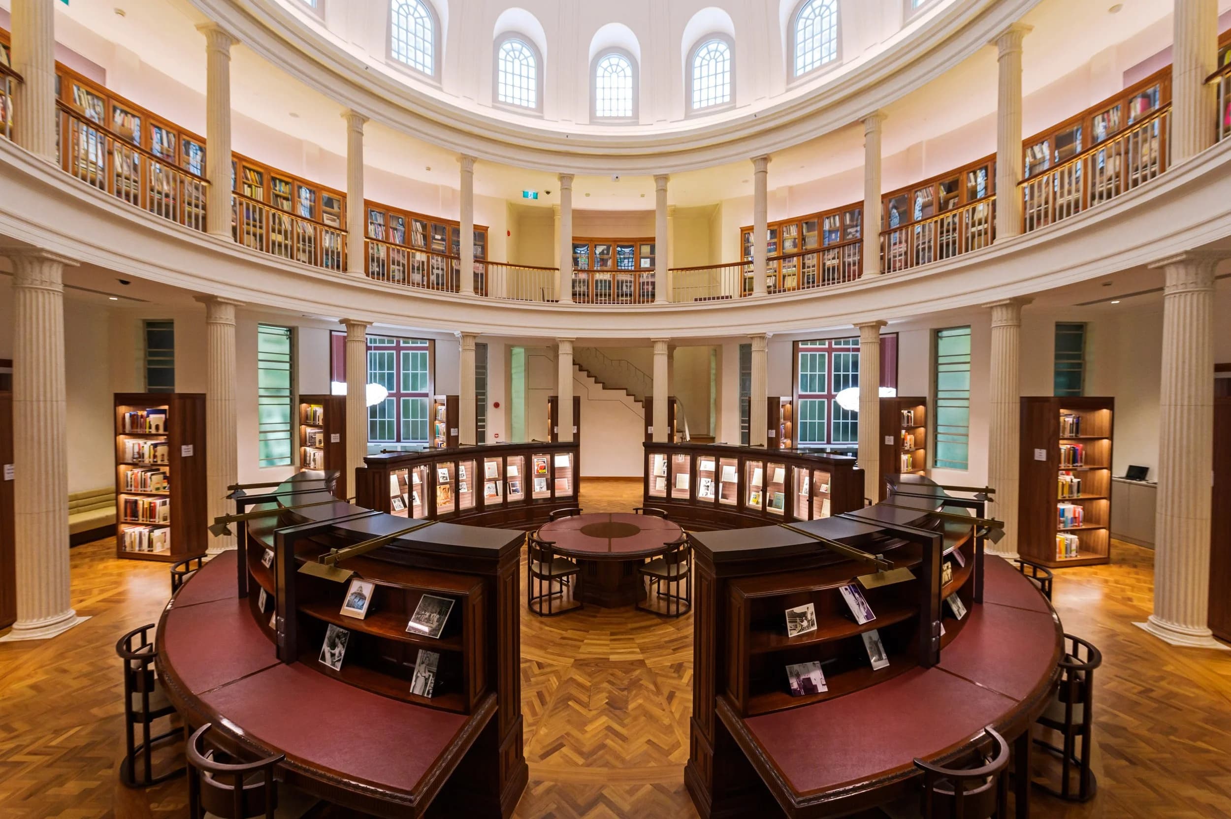 Singapore courts and library